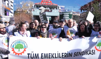 Emekliler sokağa indi: Sorun para değil…