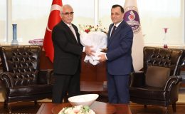 Zühtü Arslan, AYM Başkanlığı görevini devretti