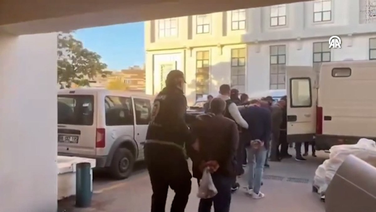 ‘Çember-24’ operasyonlarında aranan 4 bin 244 kişi yakalandı